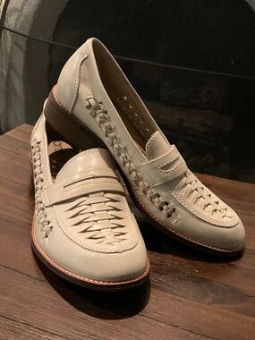 Earth Ella Round Toe Slip-on Flats Ivory Leather Size 7